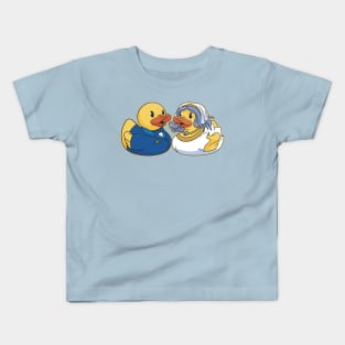 Cute Bride and Groom Rubber Duckies Squeaky Duck Wedding Gift Kids T-Shirt